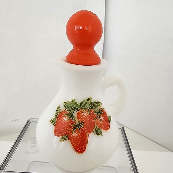 Retro White Milk Glass Strawberry Oil Vinegar Vintage Small Cruets 5.5" w/cork - Picture 10 of 14